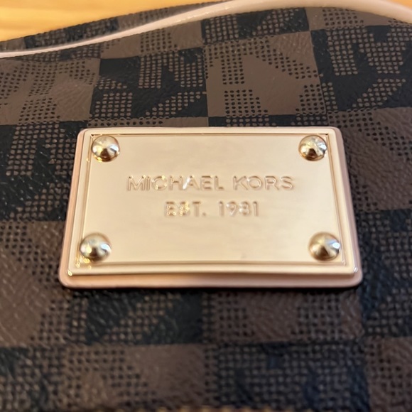 Michael Kors backpack - Picture 3 of 5